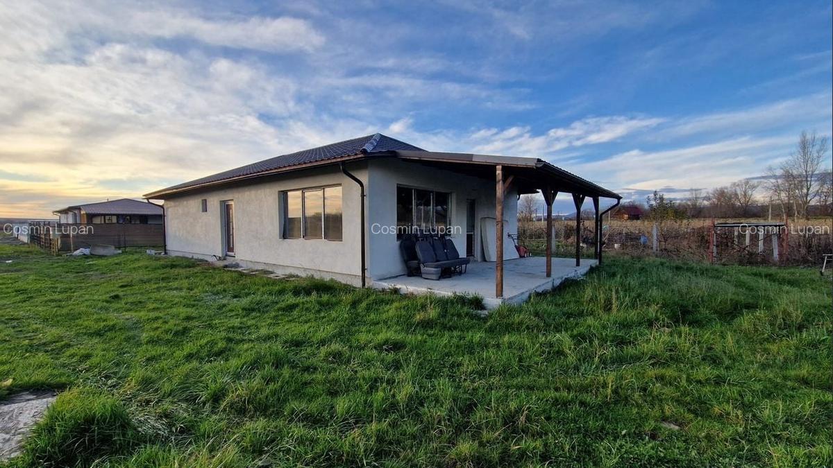 Casa de vanzare, Catalina, 3 dormitoare, 9 ari Comision 0% - 11