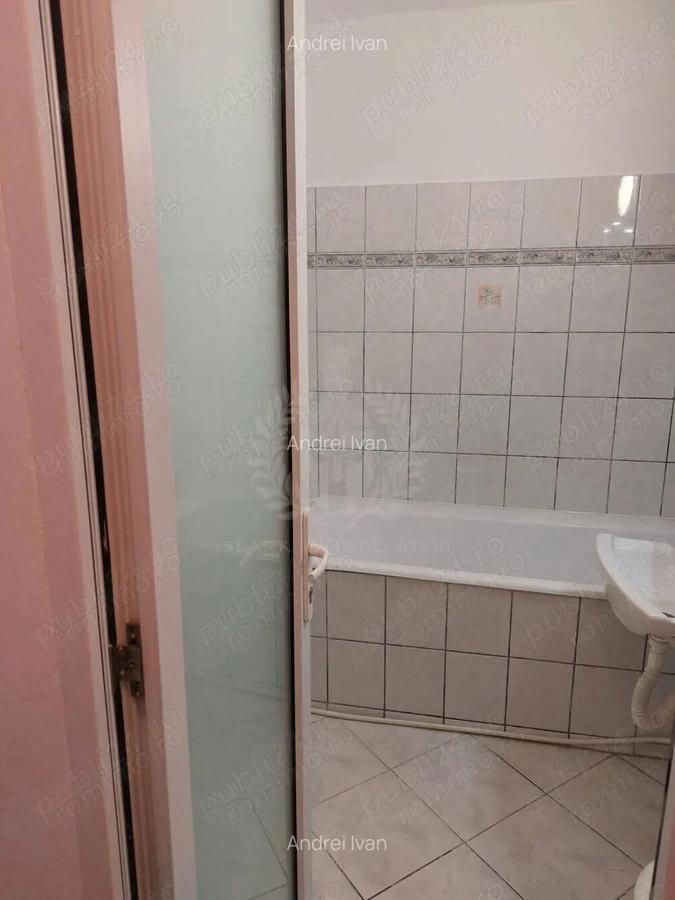 2 camre zona 9 Mai - 3