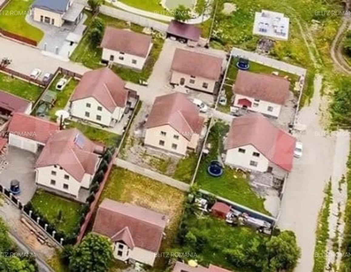 Casa moderna, 3 dormitoare, birou 135, mp utili, teren 423 mp - Halchiu, Brasov - 1