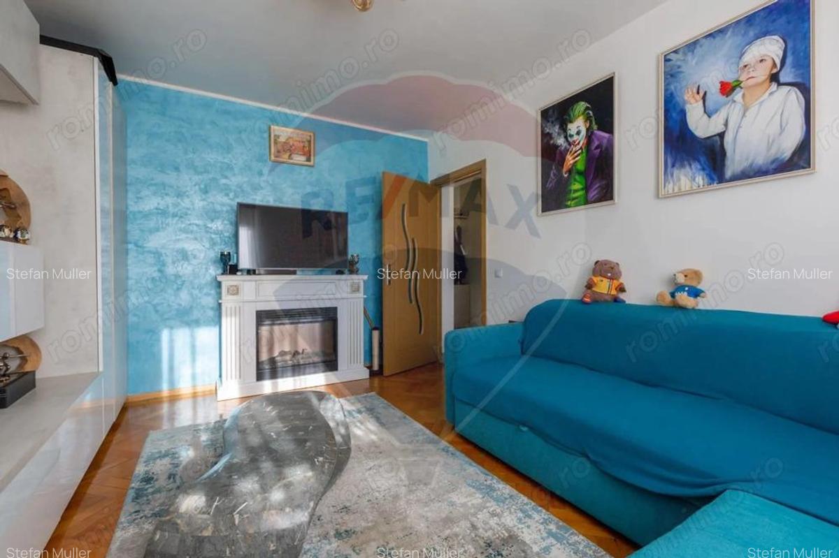 Apartament de vanzare cu 2 camere decomandate, confort 1 Vitrometan - 1