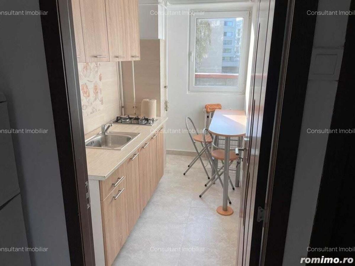 De inchiriat garsoniera in zona Soarelui - 2