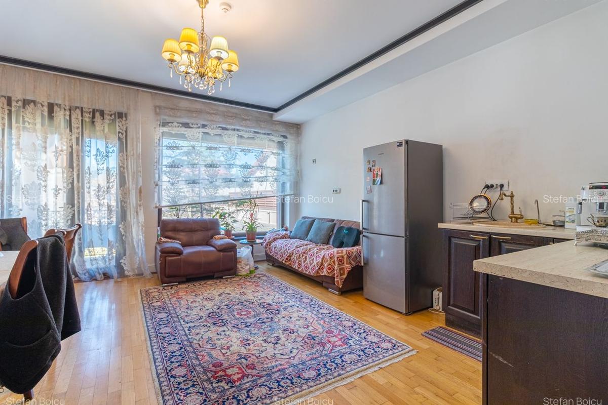 Vila cu piscina si garaj - 6 dormitoare - Pantelimon - 10