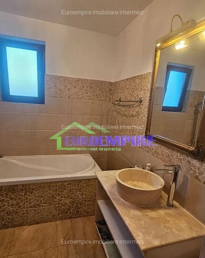 De inchiriat vila zona Mamaia - 4