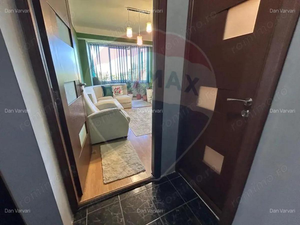 Apartament 3 camere in zona Central (zona OMV) Salonta - 2