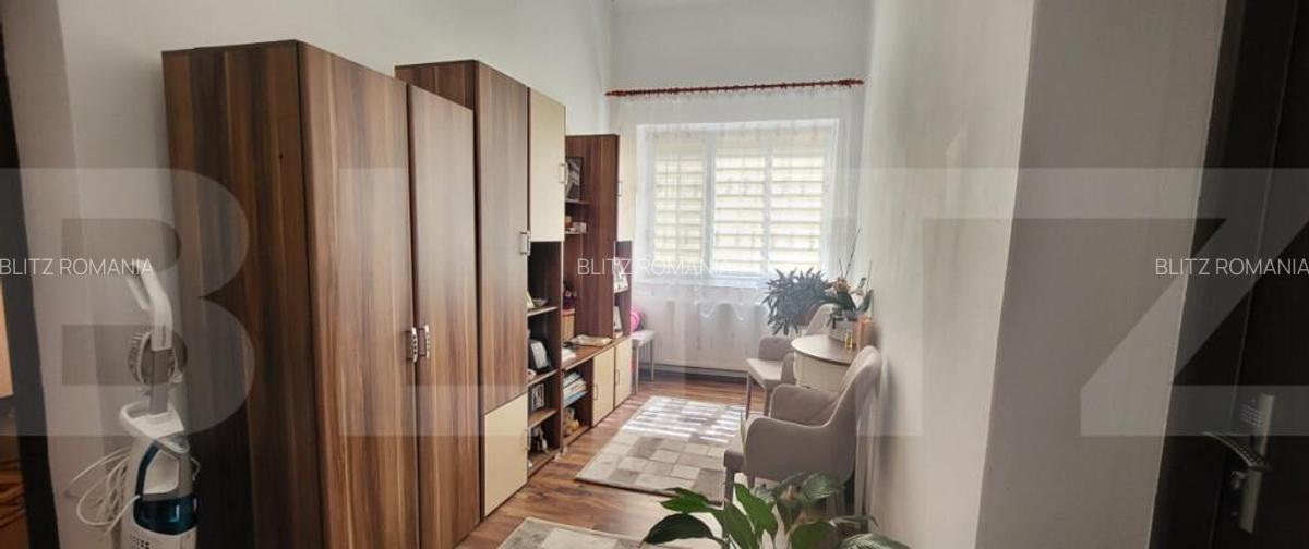 Casa cu 4 camere de vanzare in Sanandrei - Centru - 2