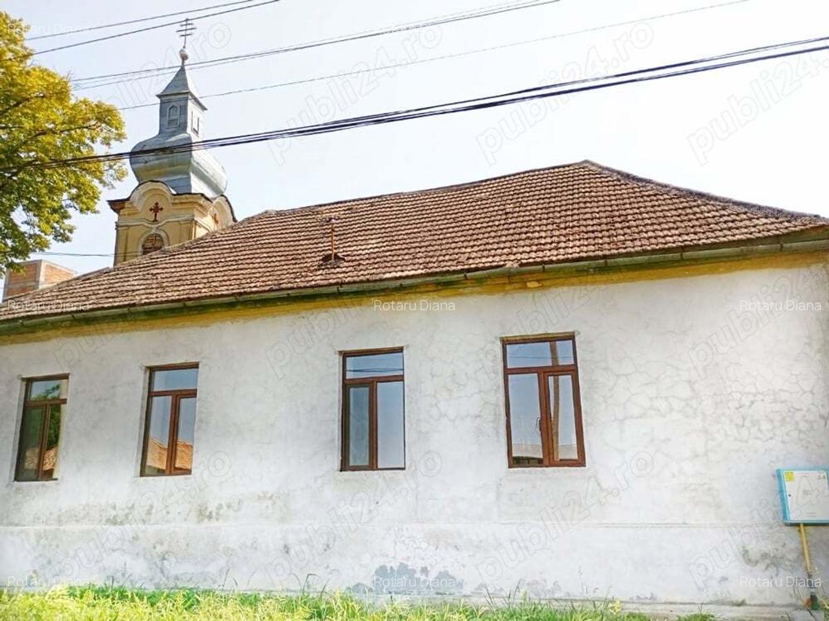 Casa de vanzare, langa biserica, in zona centrala, in comuna Pilu, jude?ul Arad - 9