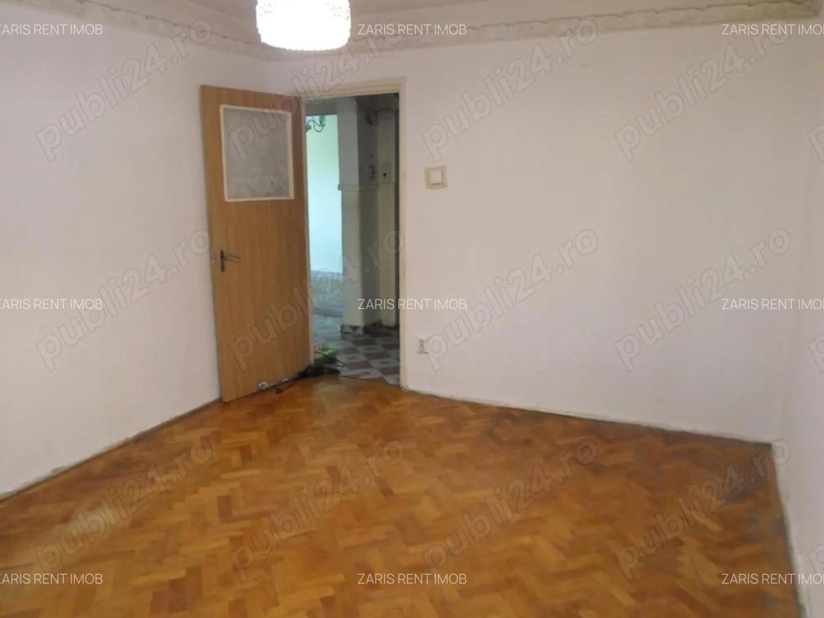 Vanzare apartament 3 camere, decomandat, parter in Ploiesti, zona Cina comision 0 - 4