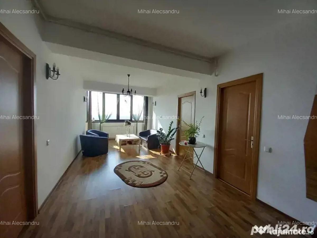 De vanzare apartament 4 camere zona Padurea Baneasa - 1