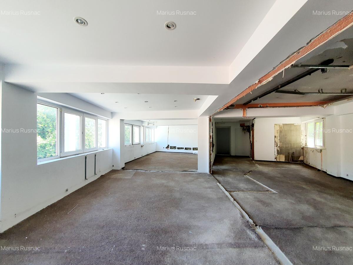 Clădire birouri, ideal clinica, constructie 1990 - 2
