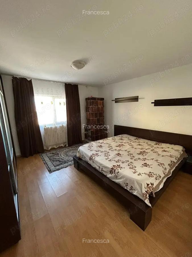 Inchiriez dormitoare pe timp de vara casa la curte 150 de lei pe zi un dormitor - 5