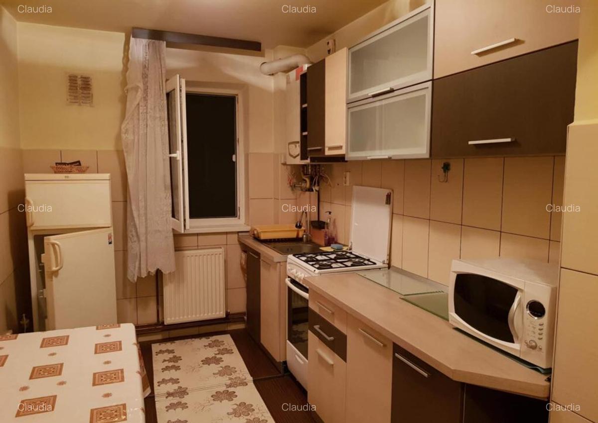 Apartament 2 camere zona TRACTORUL - 2