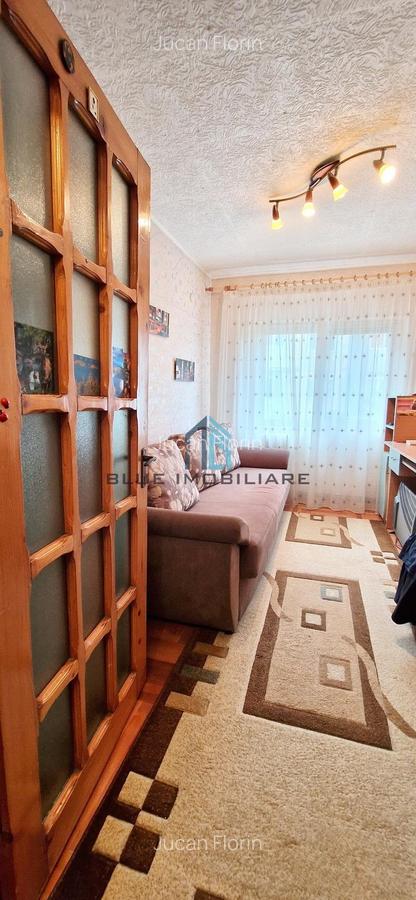 Apartament cu 4 camere. etaj 2, bloc 1982 - 9