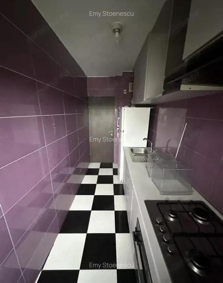 Garsoniera de vanzare zona 13 Septembrie, intersectie Drumul Sarii - 5