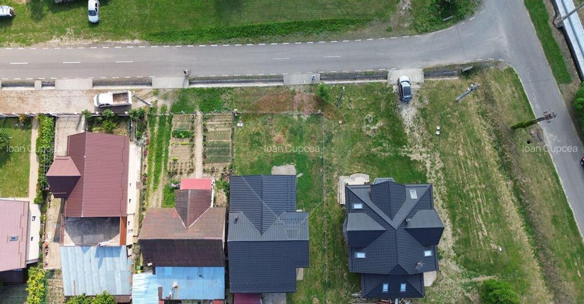 Casa la ro?u de vanzare in Satulung - 11