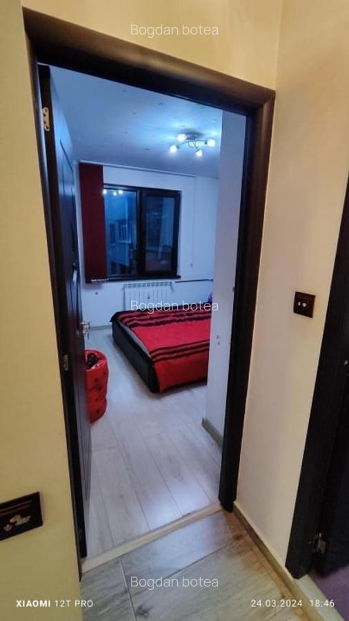 Apartament de vânzare - 2