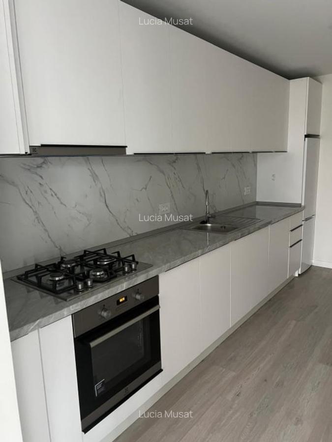 Apartament 2 camere, decomandat - 550 EUR/luna - 1