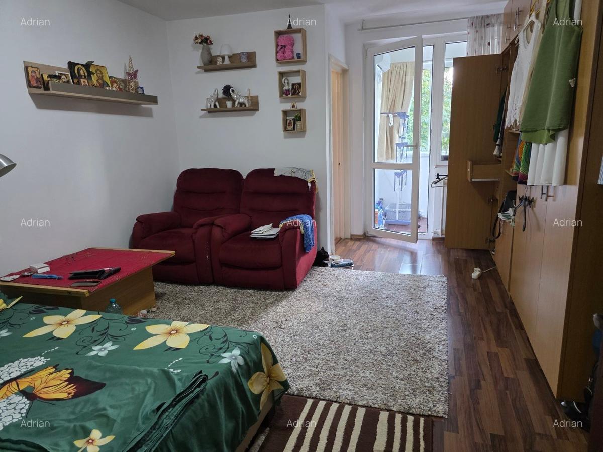 Titan, piata Minis, chiar pe Barajul Bicaz, Faur poarta 4, bloc reabilitat, - 3