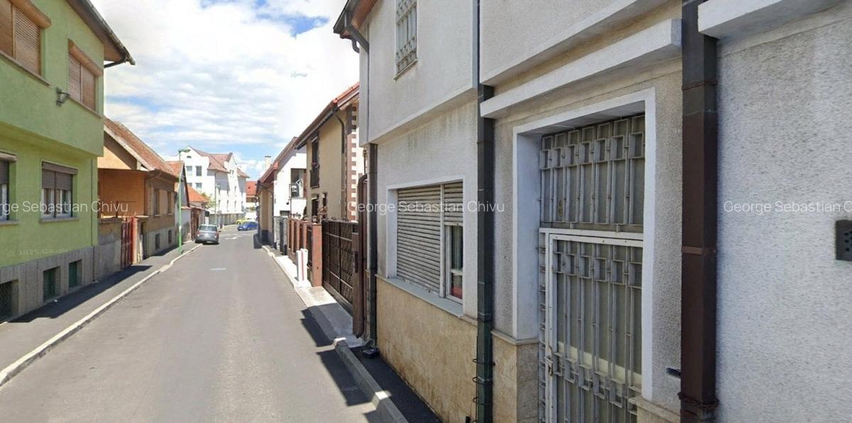 Casa solida in zona De Mijloc - Colina Universitatii - 1