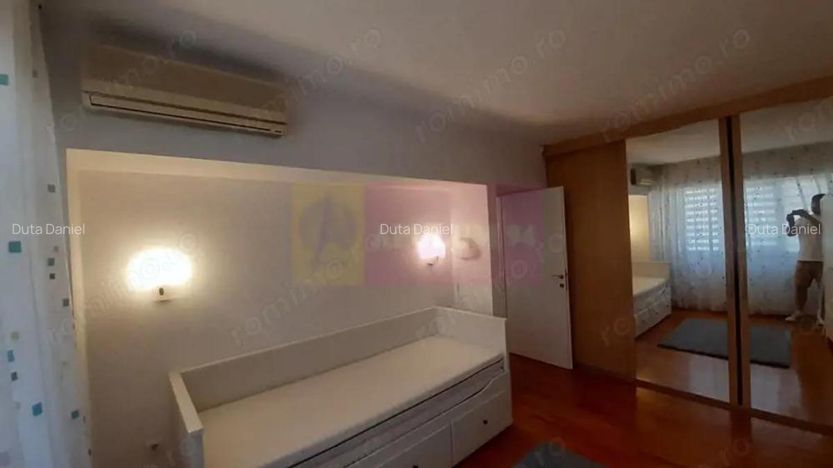 Apartament Ultracentral Pia?a Romana Etajul 1 - 2