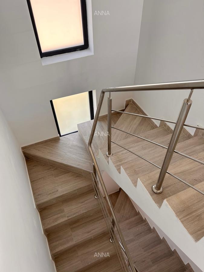 PERIS - strada Apusului . Duplex 169000 Euro - 6
