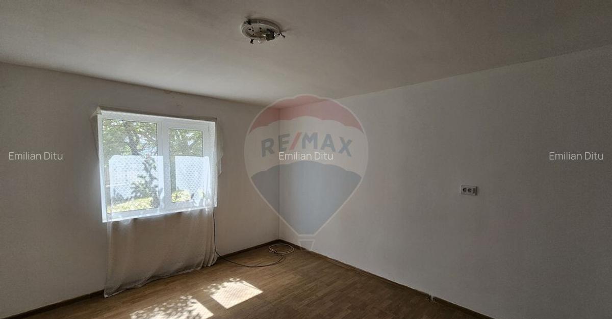 Casa cu 3 camere, teren intravilan de 1300mp in Ipote?... - 7