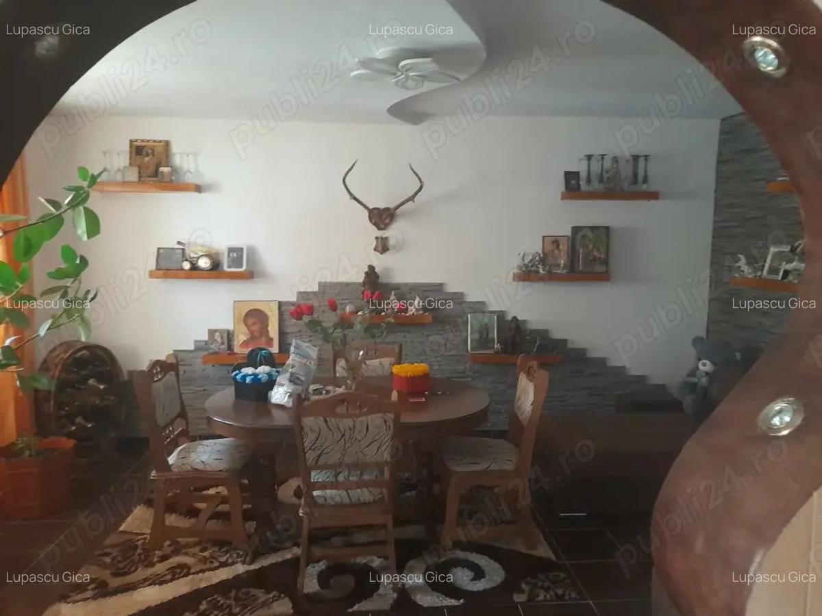 Casa cu mansarda in centru Loc Belcesti jude?ul Ia?i - 2