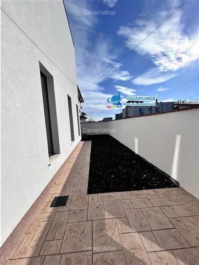 Casa individula exclusivista 4 cam--Terasa-Curte amenajata-Comision 0% - 33