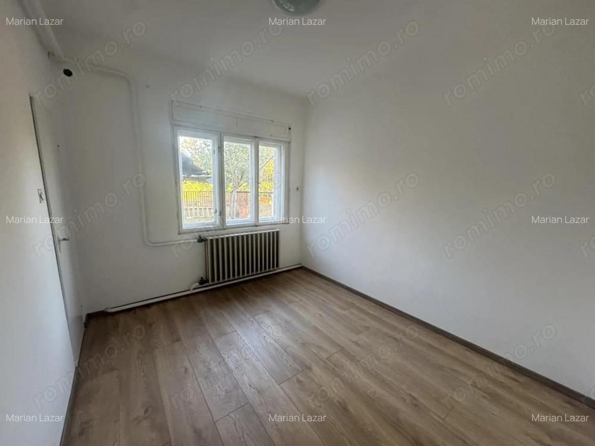 Casă cu Teren 2880 Mp în Central - 8