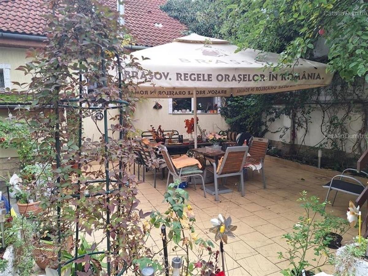 Casa Bartolomeu, pe doua nivele, stil deosebit, curte comuna - 7