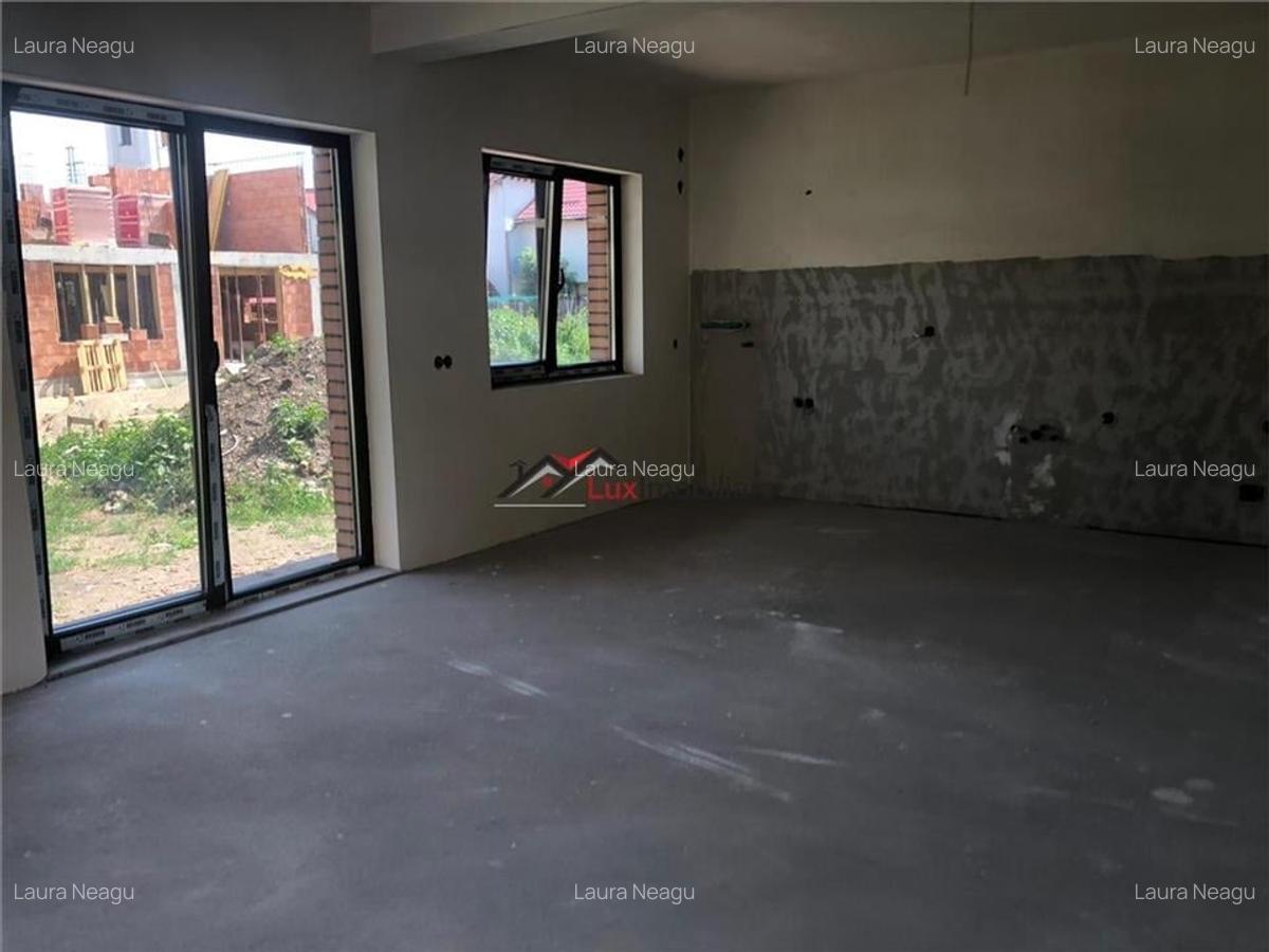 Duplex 4 camere, 120 mp utili,teren liber intre 50 si 150 mp. Zona foarte buna d - 7