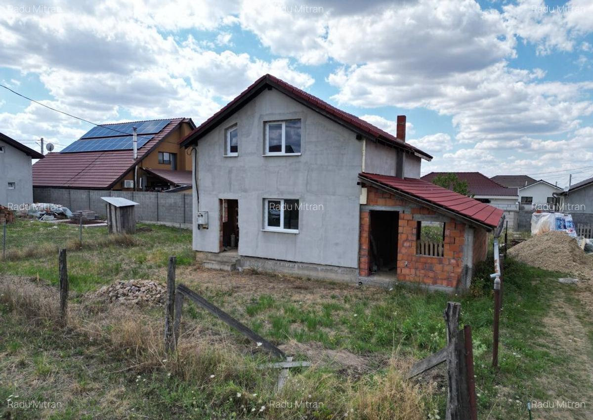 Casa la gri in Frumuseni - 1