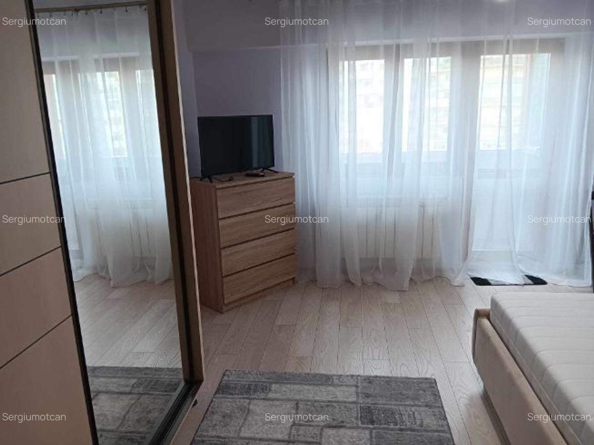 Centru Civic Palas Mall apartament 1 camera decomandat 40 mp cu CT - 7