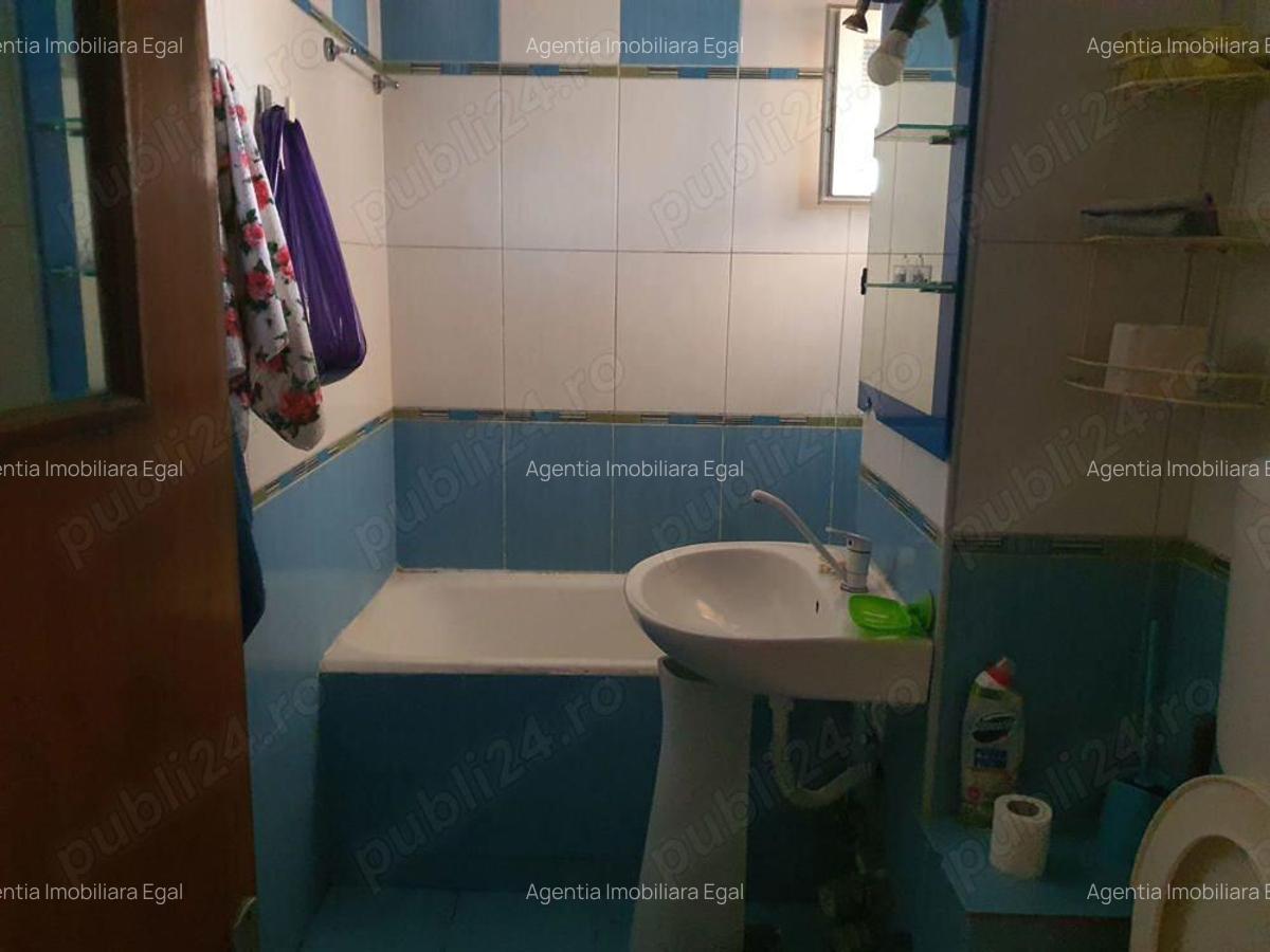 Apartament trei camere, zona Zavoi - 6