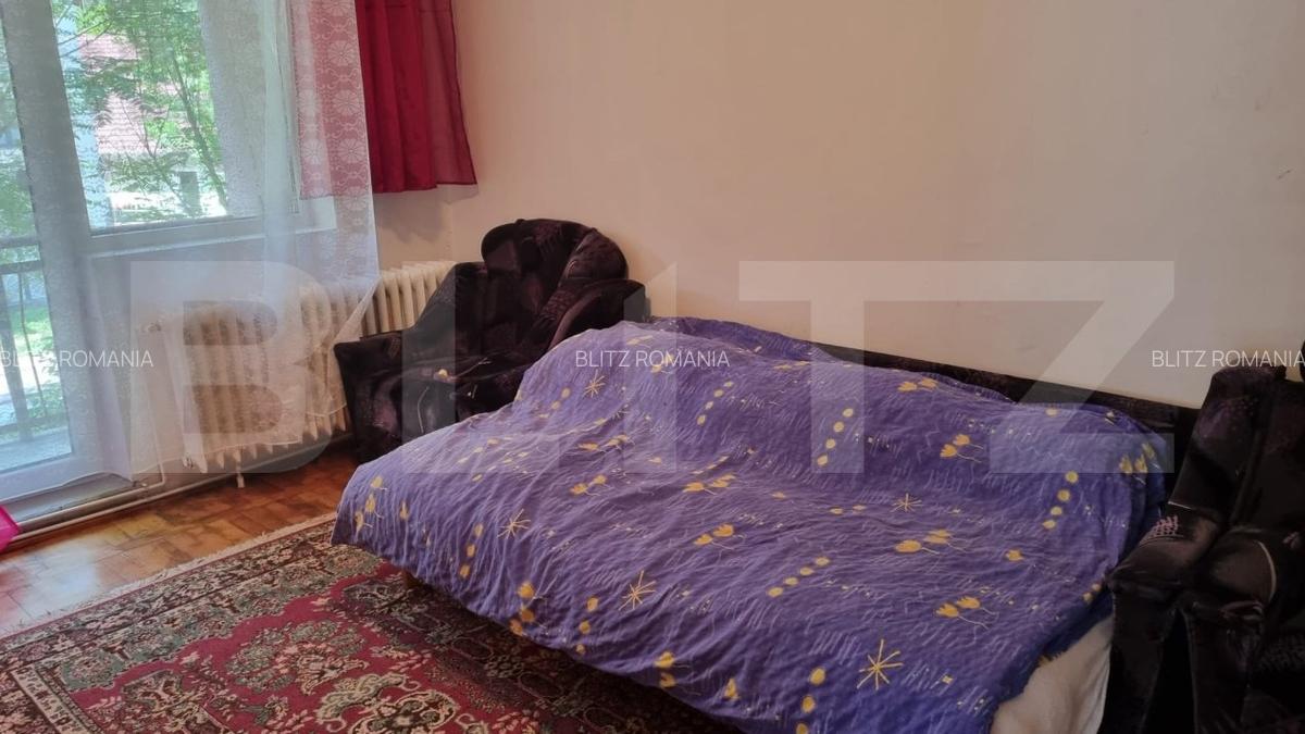 Apartament de vanzare, cu 3 camere, 69 mp, zona Carpati 2 - 3