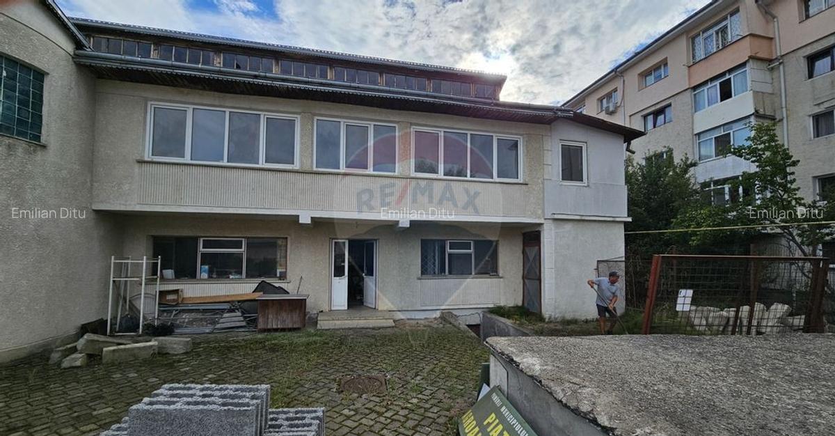 Complex comercial de 340mp in zona Obcini-Suceava - 3