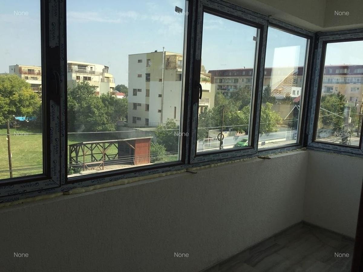Apartament cu 3 camere decomandat în Bucureștii Noi - 2