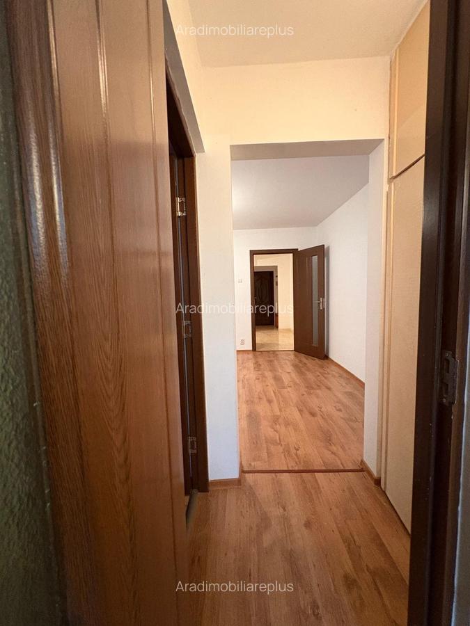 Vand ap 2 cam zona Micalaca 500 - 4