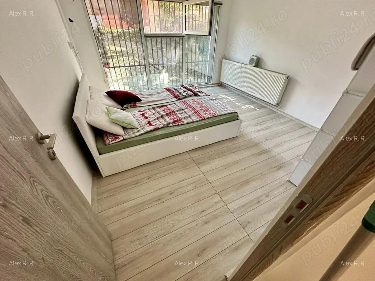 Apartament in vila, curte, zona UMF prima inchiriere - 1