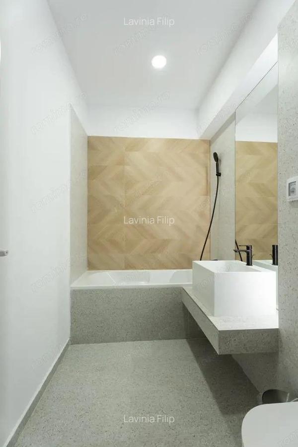 Garsoniera decomandata 44 mp-Statie STB in fata blocului- Splaiul Unirii - 4