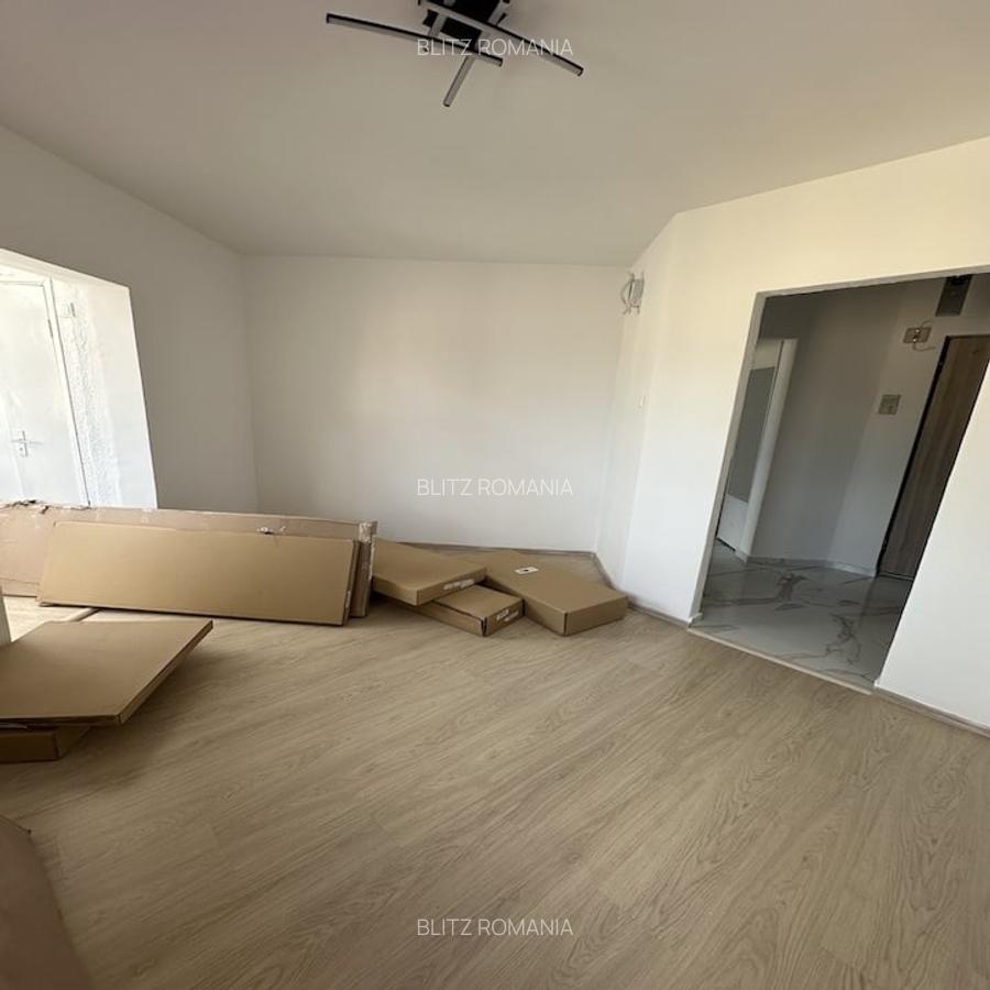 Apartament de vanzare, cu 2 camere, 45 mp, zona Tepes - 7