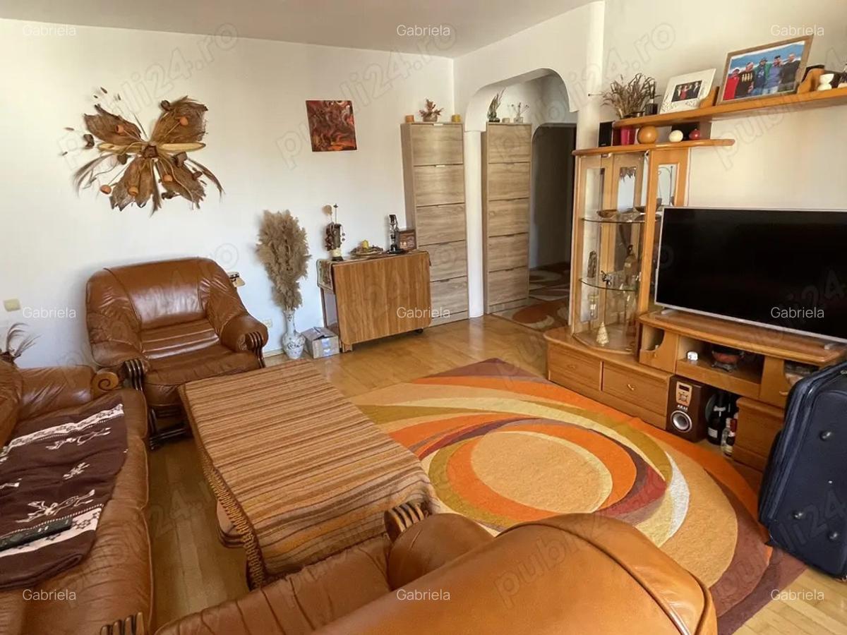 Vanzare apartament 4 camere Piata Mica Tg-Jiu - 5