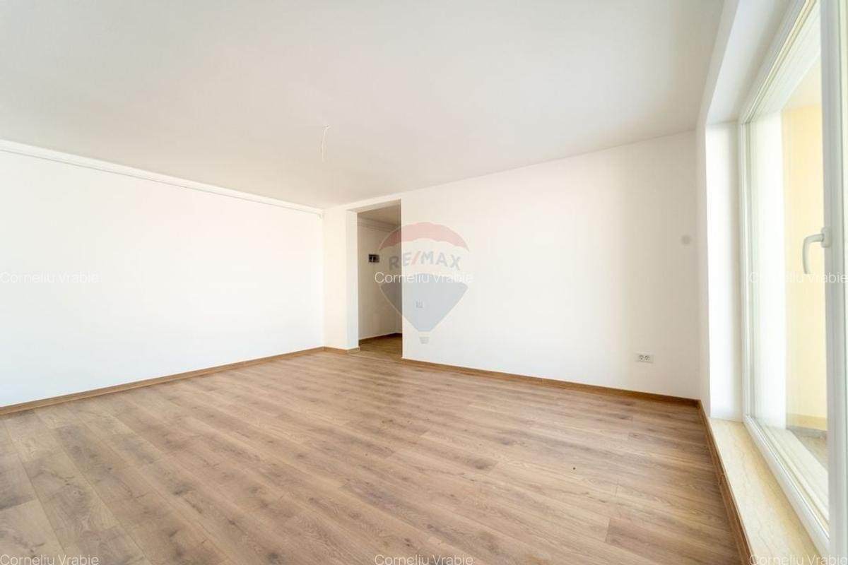 Apartament cu 3 camere decomandat în Sânpetru - 15