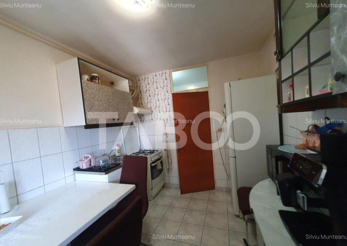 Apartament 2 camere decomandat 70 mp + 4 mp balcon zona Camp - 6