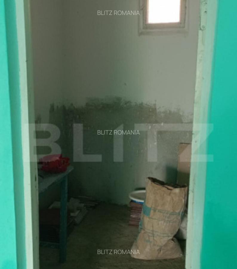 Casa cu 3 camere, bucatarie si baie, 105 mp ?i un teren de - 6
