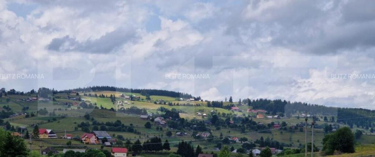 Pensiune si teren intravilan, 9814 mp in Marisel, zona parti - 1