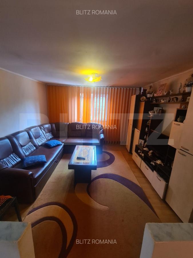 Casa de vanzare, cu 3 camere, 84 mp, zona Cicoarei - 3
