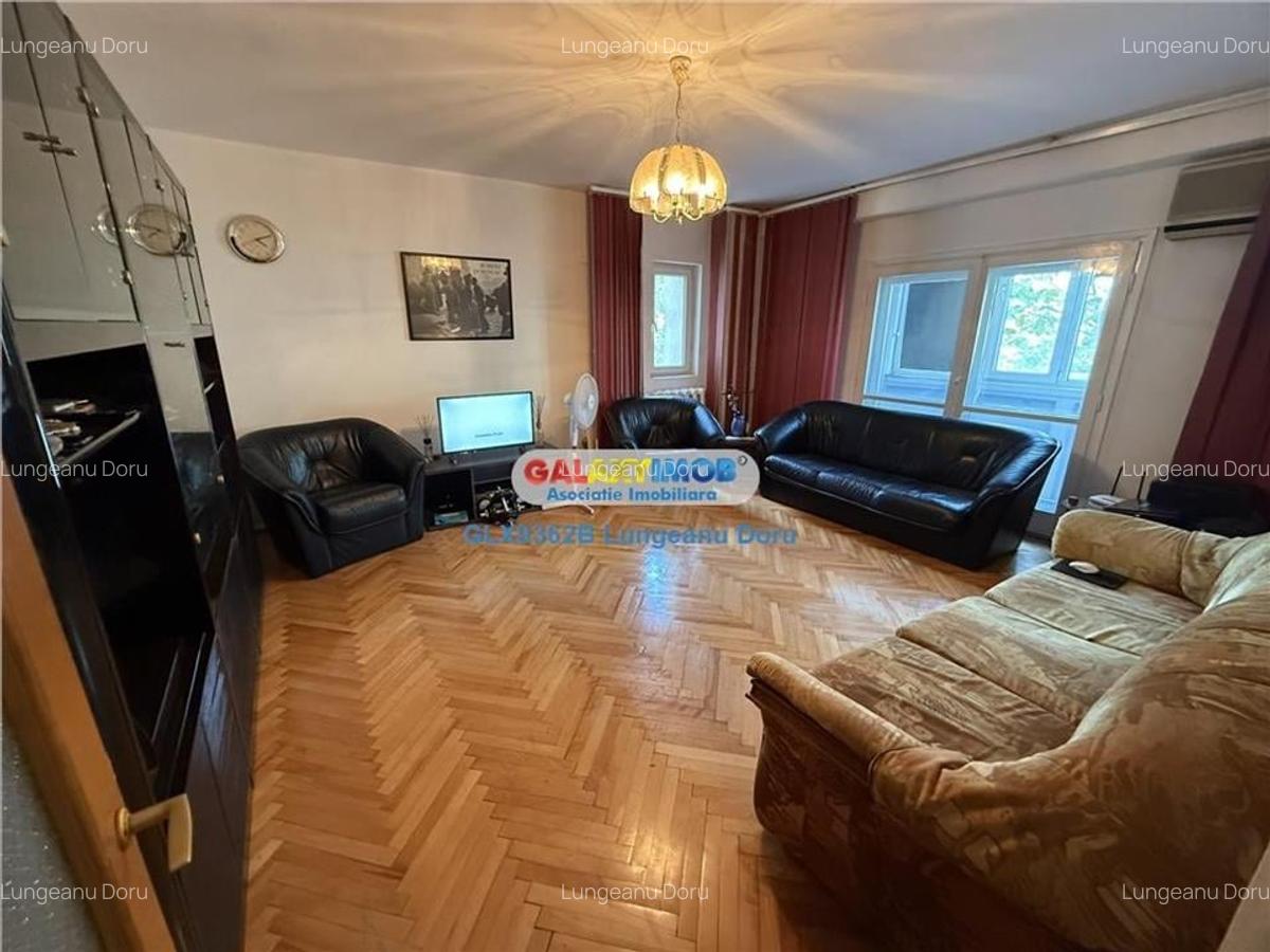 2 camere decomandat, P-ta Alba Iulia, Bd. Burebista - 2