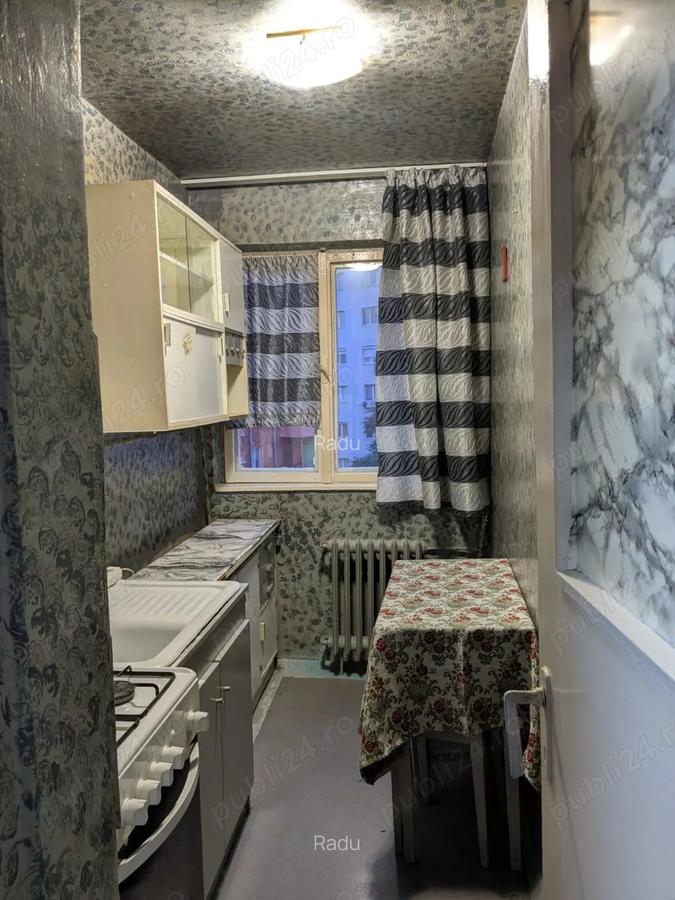 Proprietar vand apartament cu 3 camere semidecomandat - 4