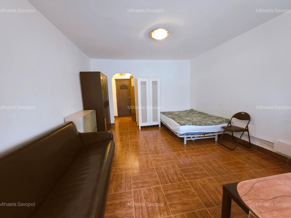 Garsoniera Sala Palatului - Hilton etajul 5 mobilata utilata bloc 1960 - 5