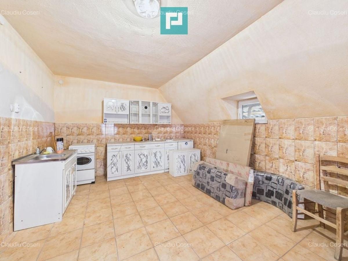 Casă și centru comercial, în localitatea Lazuri - 7